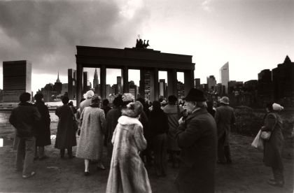 New York is Berlin, 1985, The Gate
